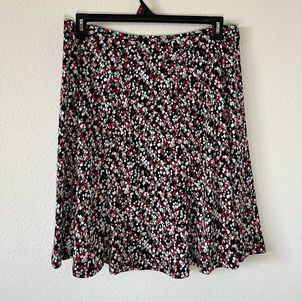 Liz Claiborne flowy skirt, size L
